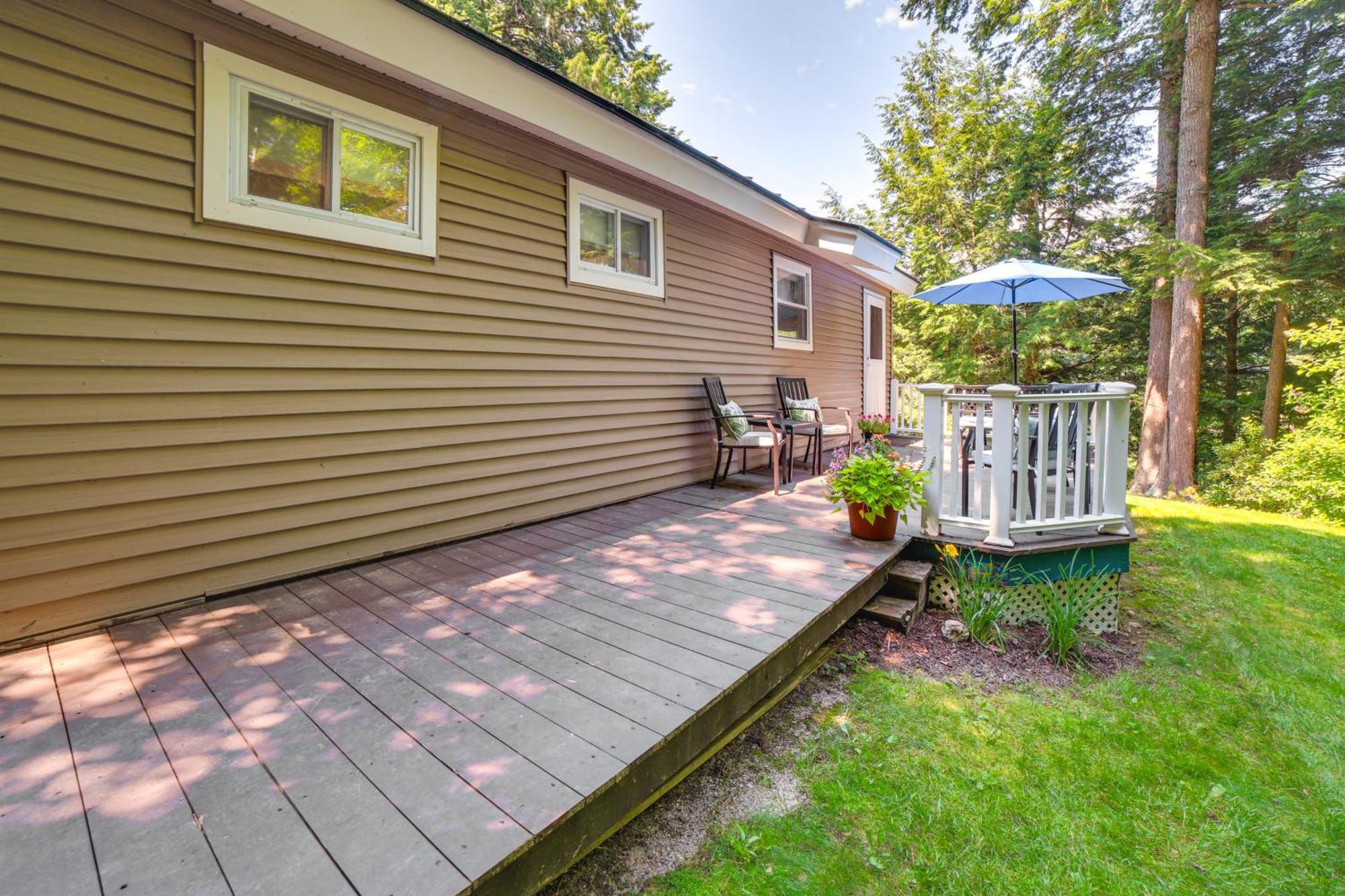 Breathtaking Newbury Cottage With Deck On Chalk Pond Exterior foto