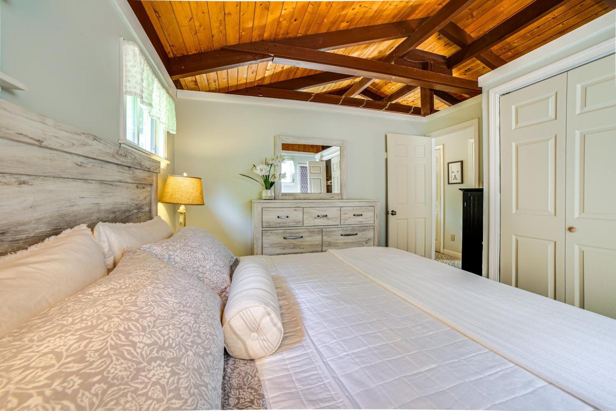 Breathtaking Newbury Cottage With Deck On Chalk Pond Exterior foto