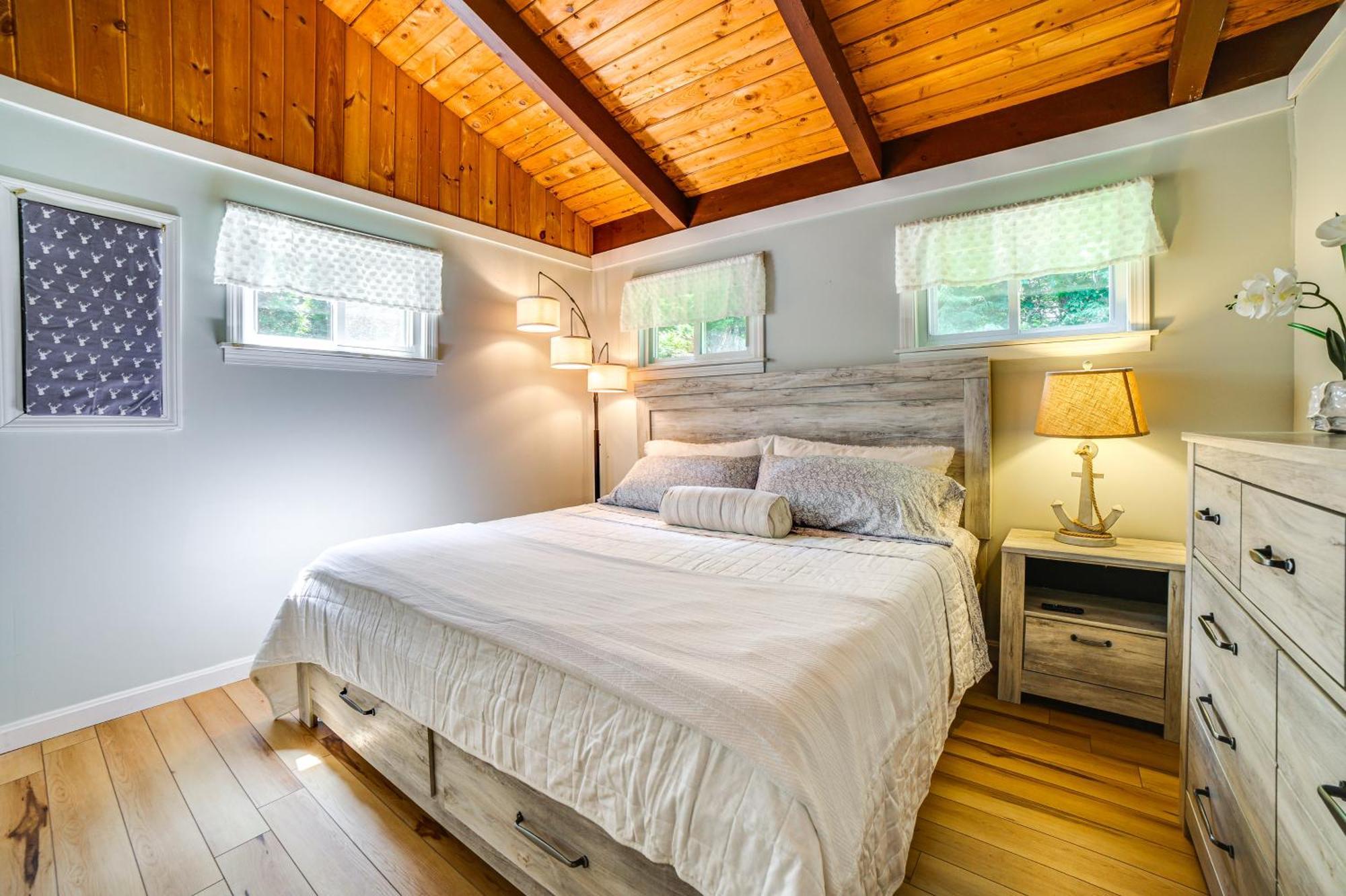 Breathtaking Newbury Cottage With Deck On Chalk Pond Exterior foto