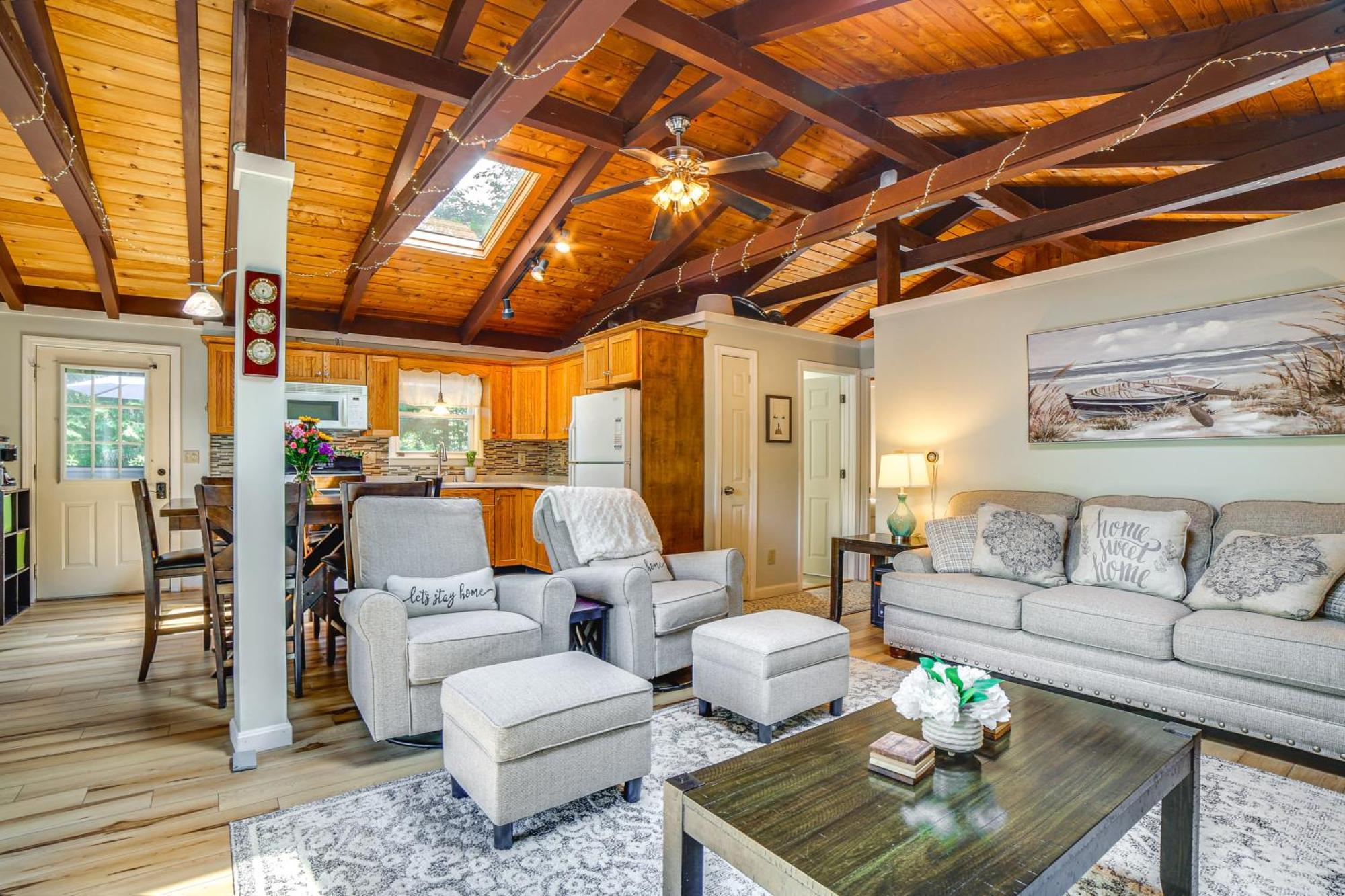 Breathtaking Newbury Cottage With Deck On Chalk Pond Exterior foto