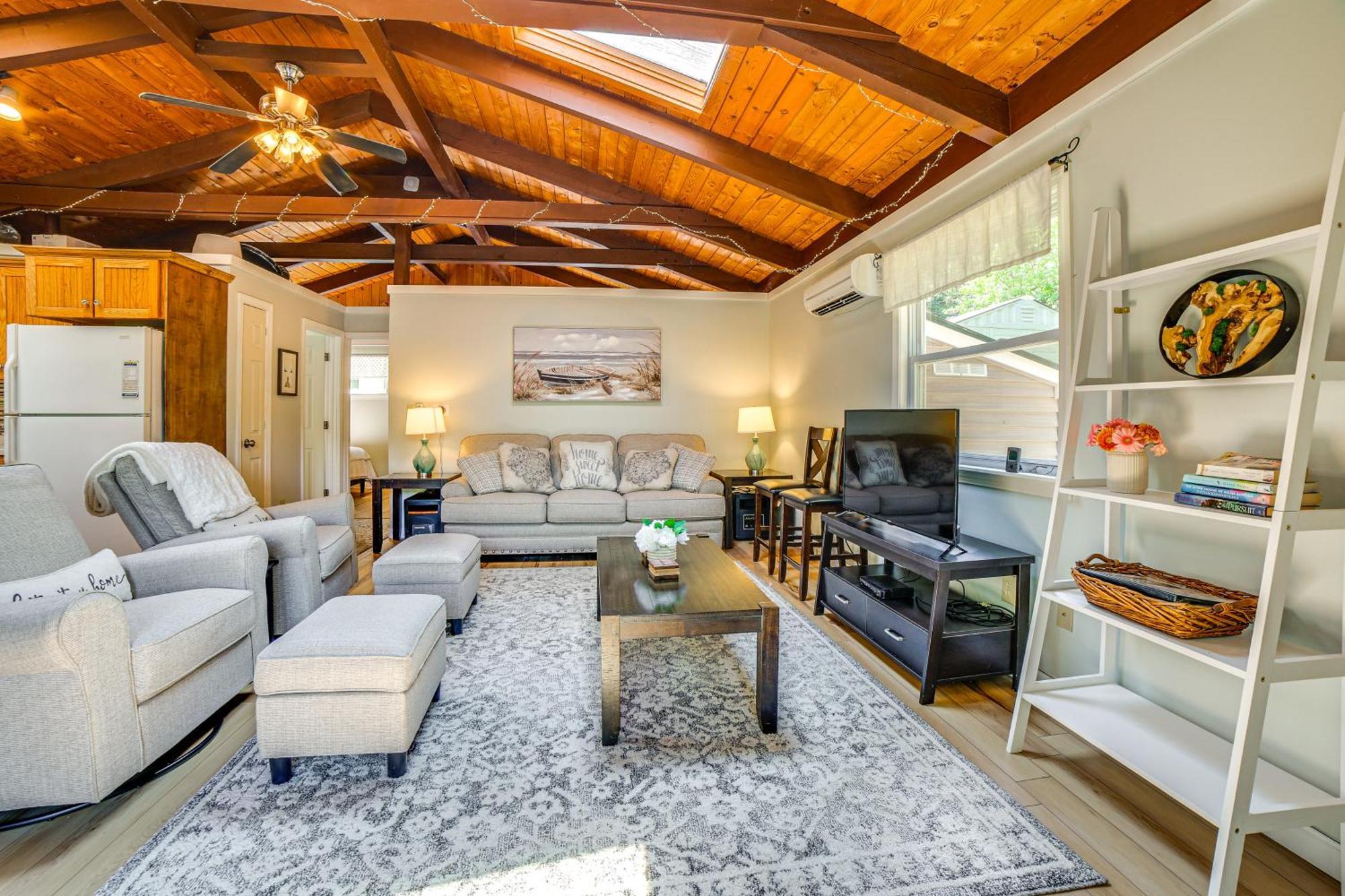 Breathtaking Newbury Cottage With Deck On Chalk Pond Exterior foto